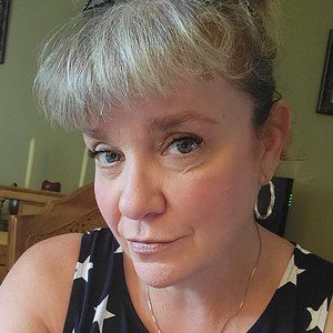 Meet your Posher, Deanna